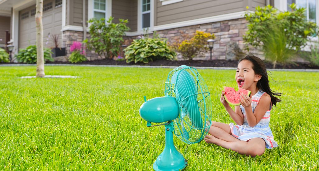 Cooling_fan_girl Cooling_fan_girl